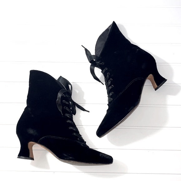 Nine West Vintage Velvet Lace Up Granny 
